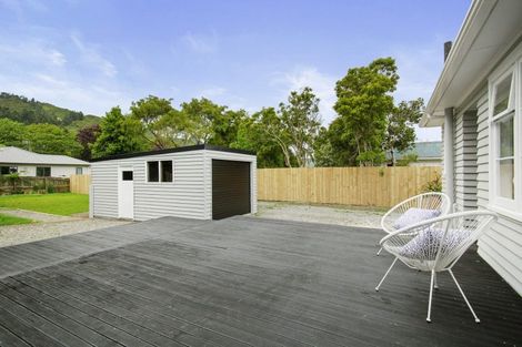 Photo of property in 3 Wood Street, Wainuiomata, Lower Hutt, 5014