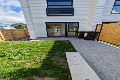 Photo of property in 150 Mcleod Road, Te Atatu South, Auckland, 0610