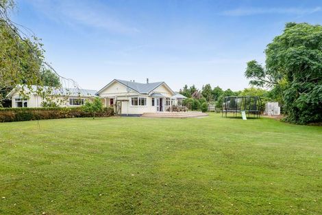 Photo of property in 3 Cross Street, Lepperton, New Plymouth, 4373