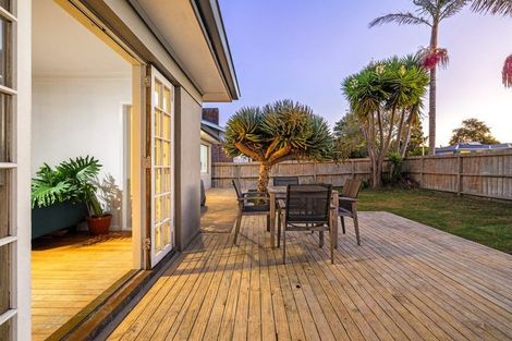 Photo of property in 8 Landscape Road, Pukekohe, 2120