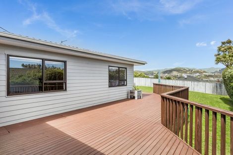 Photo of property in 5 The Top Gallant, Whitby, Porirua, 5024