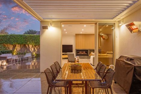 Photo of property in 64 Kotare Street, Fendalton, Christchurch, 8041