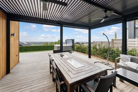 Photo of property in 2 Kohe Way, Pukekohe, 2120