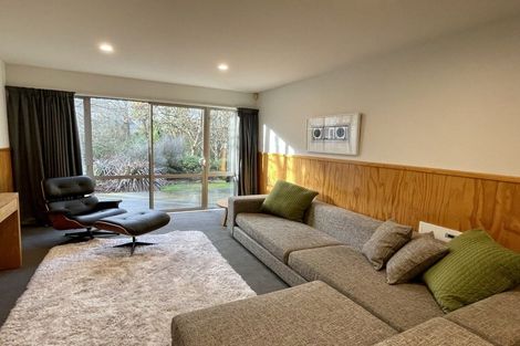 Photo of property in 3 Athol Terrace, Upper Riccarton, Christchurch, 8041