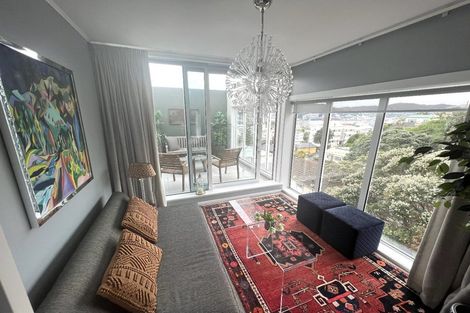 Photo of property in Kingsgate Flats, 10 Austin Street, Mount Victoria, Wellington, 6011