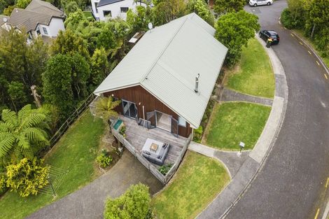 Photo of property in 5 Corrondella Grove, Belmont, Lower Hutt, 5010