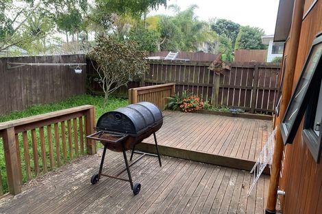 Photo of property in 7 Minaret Drive, Bucklands Beach, Auckland, 2014