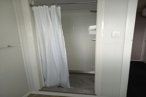 Photo of property in 3/6 Russell Street, Feilding, 4702