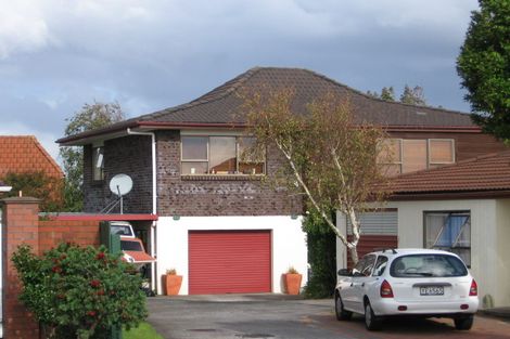 Photo of property in 2/14 Ullswater Place, Half Moon Bay, Auckland, 2012
