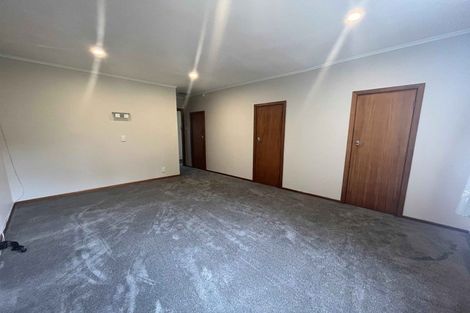 Photo of property in 2 Kohekohe Street, New Lynn, Auckland, 0600
