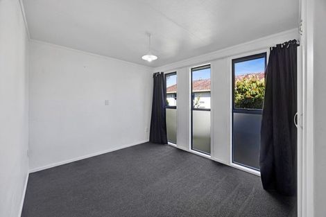Photo of property in 37 Kamahi Avenue, Hawera, 4610