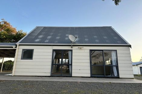 Photo of property in 42 Codlin Road, Waiuku, 2683