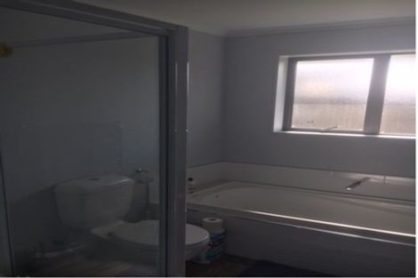 Photo of property in 100 Strauss Drive, Rolleston, 7614