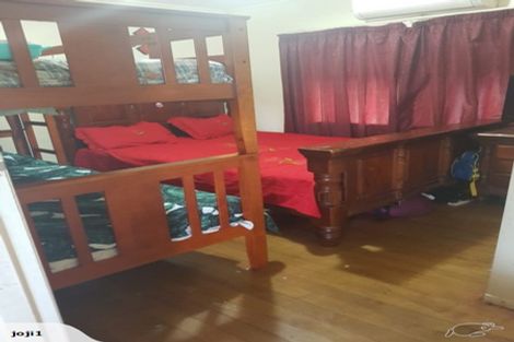 Photo of property in 1/4 Roseburn Place, Pakuranga, Auckland, 2010