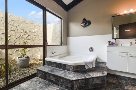 Photo of property in 19 Neri Crescent, Pomare, Rotorua, 3015