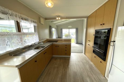 Photo of property in 50 Napier Road, Havelock North, 4130