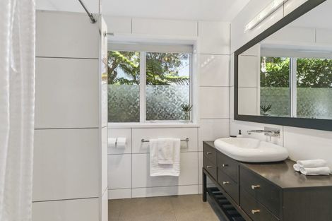 Photo of property in 102a Homebush Road, Khandallah, Wellington, 6035