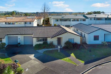 Photo of property in 8 Lockington Avenue, Henderson, Auckland, 0612