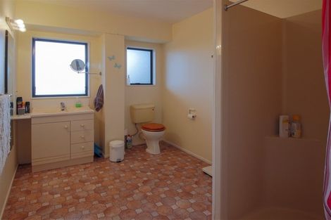 Photo of property in 18 Tui Grove, Paihia, 0200