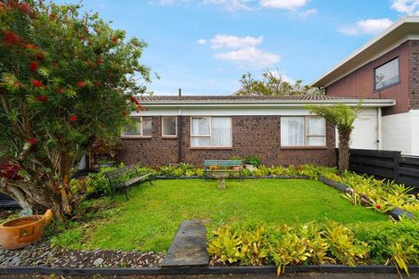 Photo of property in 3/107 Donovan Street, Blockhouse Bay, Auckland, 0600