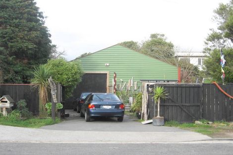 Photo of property in 100 Renown Road, Raumati South, Paraparaumu, 5032