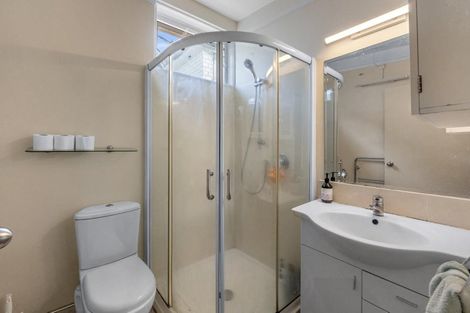 Photo of property in 2/127 Seabrook Avenue, New Lynn, Auckland, 0600