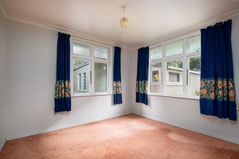 Photo of property in 147 Branxholm Street, Roxburgh, 9500