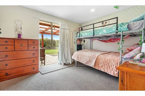 Photo of property in 2 Cobden Place, Woodend, 7610