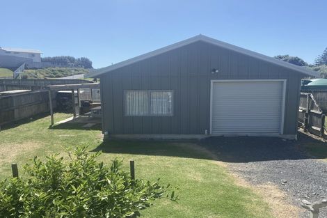 Photo of property in 232 Maunsell Road, Port Waikato, Tuakau, 2695