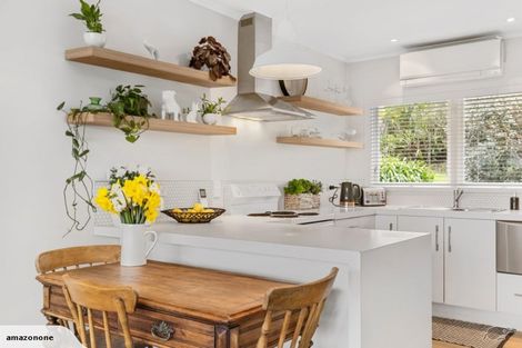 Photo of property in 2/52 Church Street, Northcote Point, Auckland, 0627