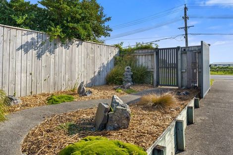 Photo of property in 2 Makora Road, Otaihanga, Paraparaumu, 5036