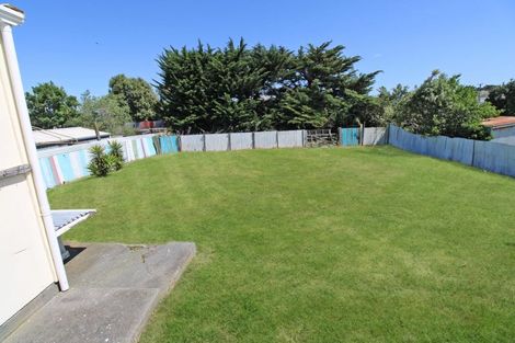Photo of property in 38 Pratt Avenue, Foxton Beach, Foxton, 4815