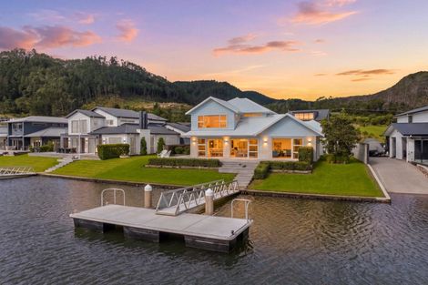 Photo of property in 306 Waterways Parade, Pauanui, Hikuai, 3579