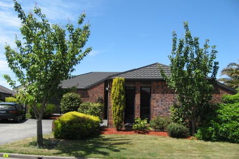 Photo of property in 6 Wiltshire Mews, Avonhead, Christchurch, 8042