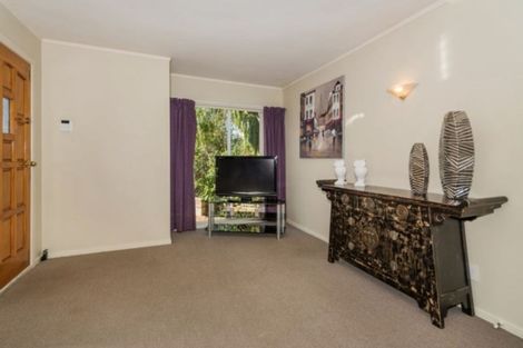 Photo of property in 2/5 Stanley Avenue, Milford, Auckland, 0620
