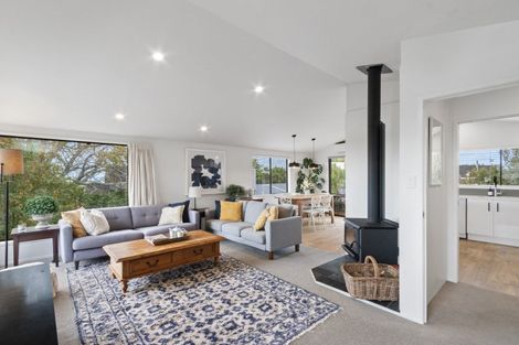 Photo of property in 3 View Road, Shelly Park, Auckland, 2014