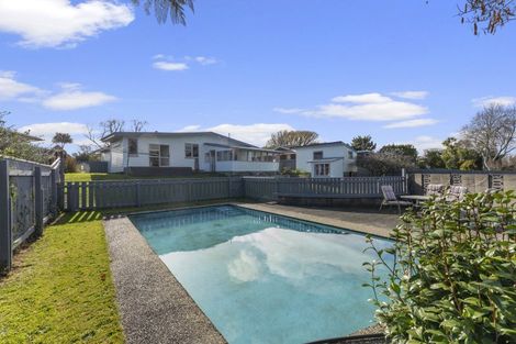 Photo of property in 27 Parkland Crescent, Terrace End, Palmerston North, 4410
