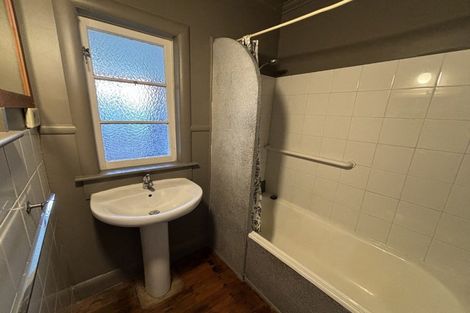 Photo of property in 1302 Dominion Road, Mount Roskill, Auckland, 1041