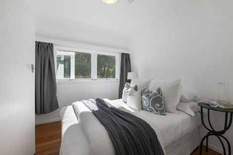 Photo of property in 1/1a Scarboro Terrace, Murrays Bay, Auckland, 0630