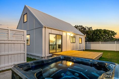 Photo of property in 15 Waitai Street, Castlecliff, Whanganui, 4501