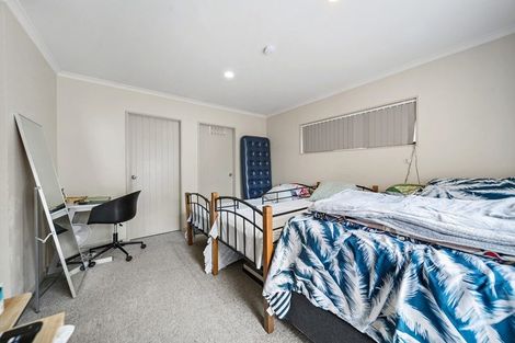 Photo of property in 25 Peninsula Road, Mangere, Auckland, 2022
