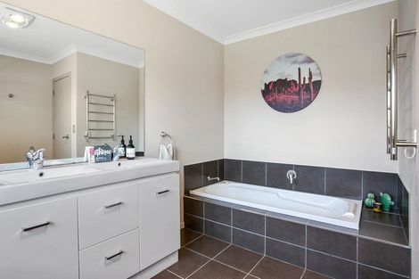 Photo of property in 96 Tennyson Street, Leamington, Cambridge, 3432