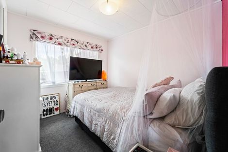 Photo of property in 122 Moire Road, West Harbour, Auckland, 0618