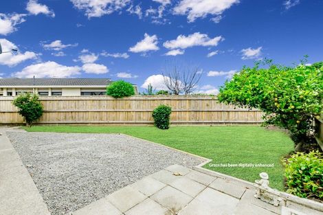 Photo of property in 15 Rewarewa Crescent, Waikanae, 5036
