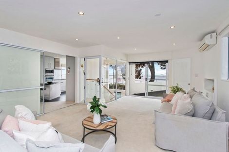 Photo of property in 34 Mount Pleasant Road, Mount Pleasant, Christchurch, 8081