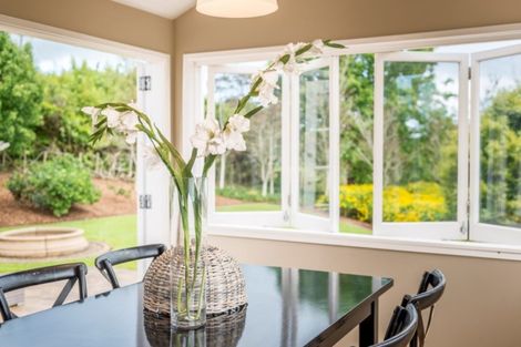 Photo of property in 81 Oraha Road, Kumeu, 0892