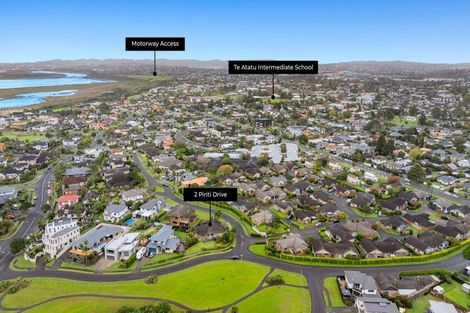 Photo of property in 2 Piriti Drive, Te Atatu Peninsula, Auckland, 0610