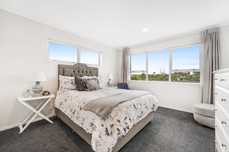 Photo of property in 19 Clovelly Road, Bucklands Beach, Auckland, 2012