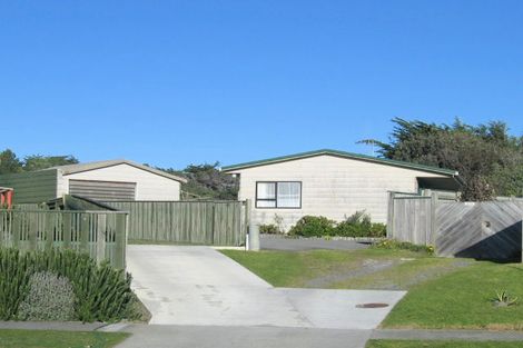 Photo of property in 22 Scott Avenue, Otaki Beach, Otaki, 5512
