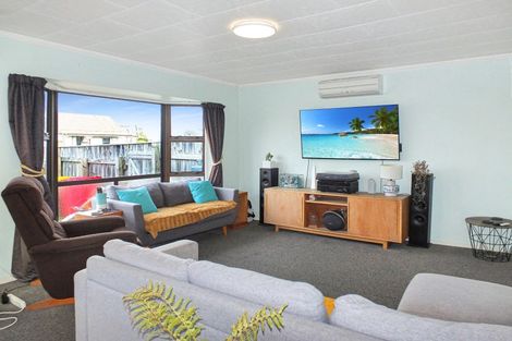 Photo of property in 12 Low Avenue, Foxton Beach, Foxton, 4815